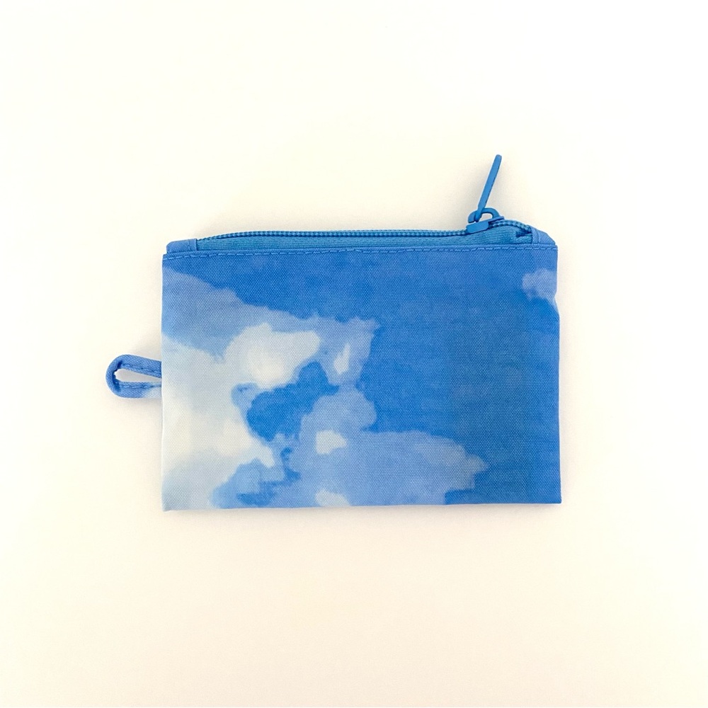 BAGGU • Small Flat Pouch in Clouds